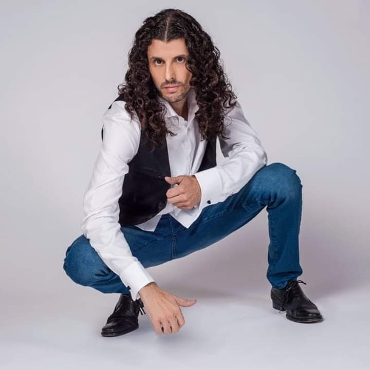 Escucha el ritmo, vive el momento logo